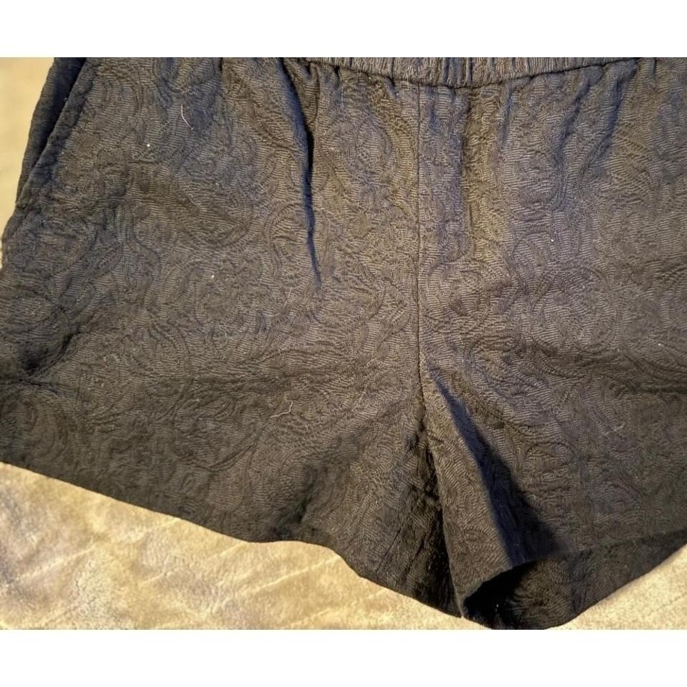 J.Crew Womens Black Textured Jacquard Paisley Shorts Size 4 Elastic Waist - Picture 4 of 6